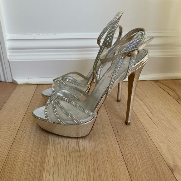 $1350 stunning Le Silla rhinestone heels platform sandals mesh crystal silver - Picture 4 of 7